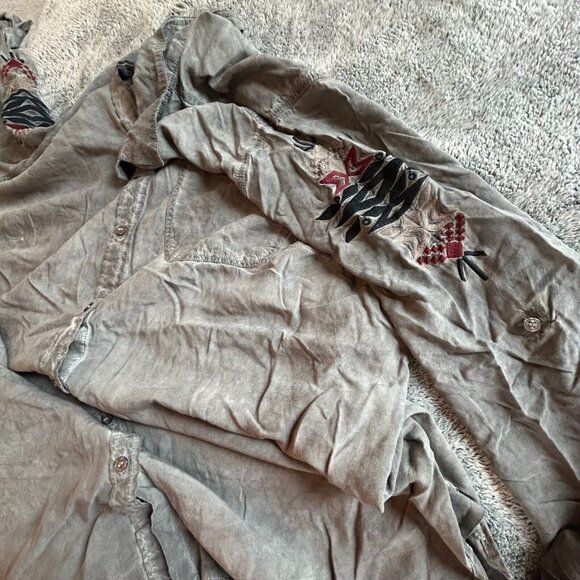 Western Womens Tunic Top Size 2X Gray Button Up Embroidered Aztec Rayon 17600 - Picture 3 of 10